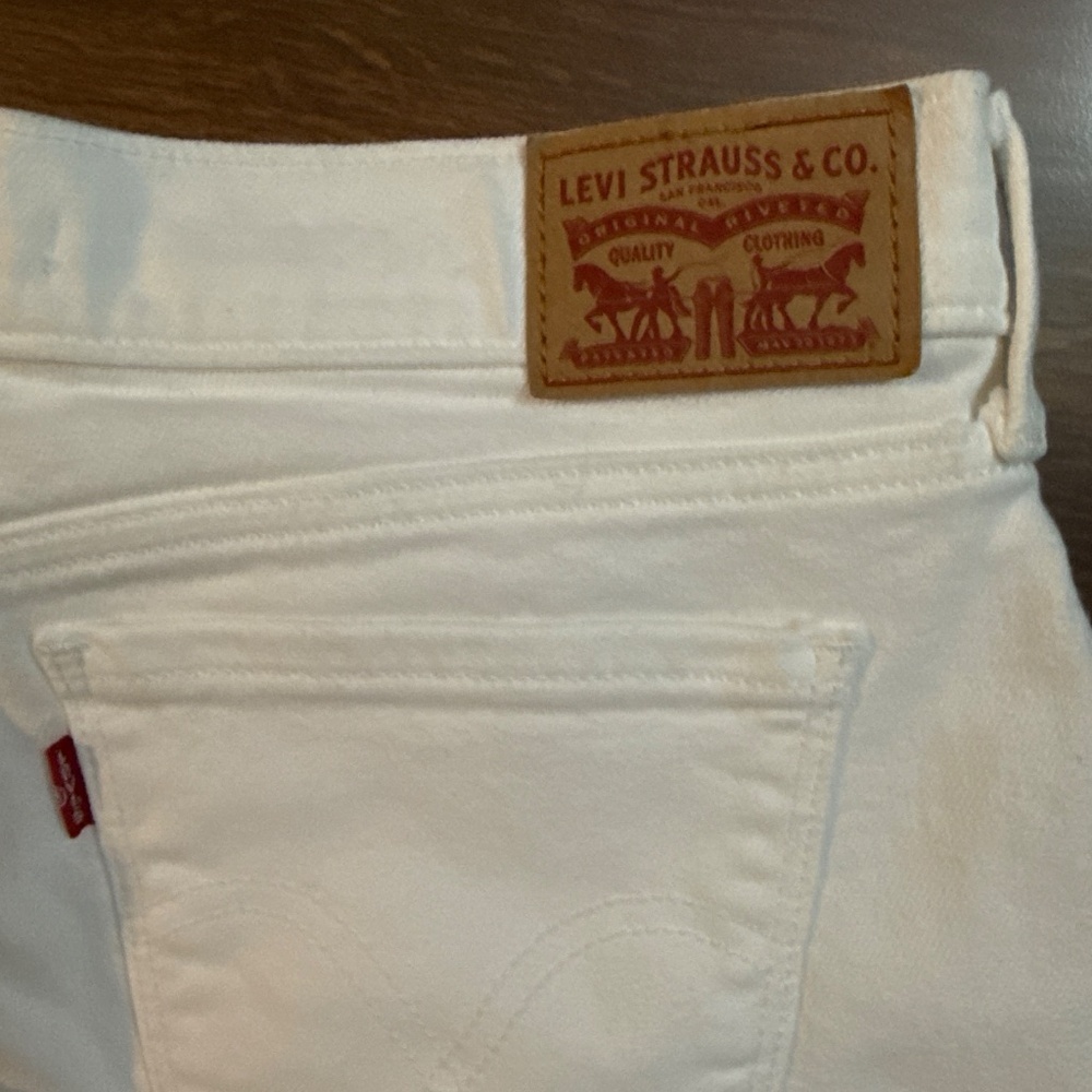 LEVI’S Women’s 505 Straight White Jeans Size 28 - Picture 4 of 9